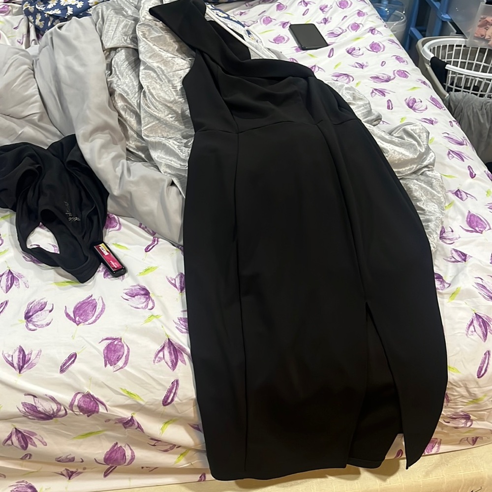 Windsor dress size medium